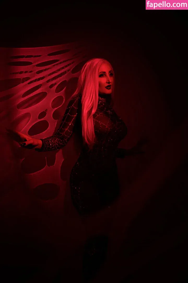 Holly Wolf Onlyfans Photo Gallery 