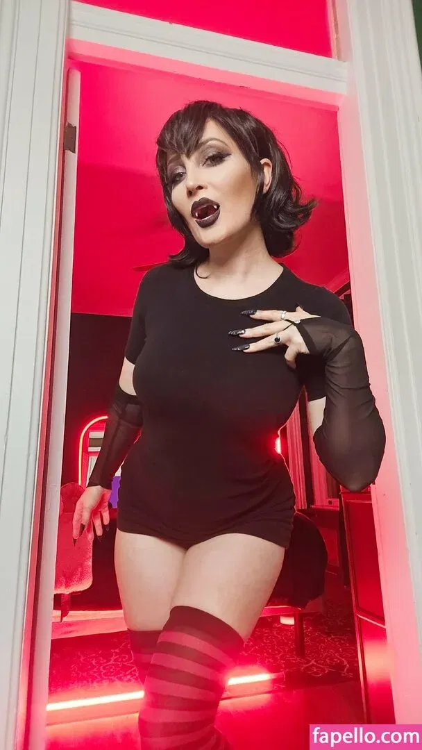 Holly Wolf Onlyfans Photo Gallery 