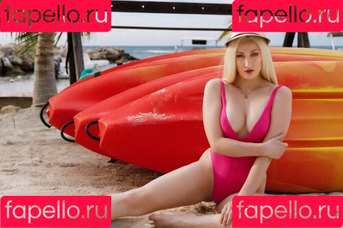 Holly Wolf Onlyfans Photo Gallery 