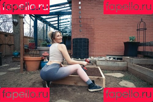 Holly Wolf Onlyfans Photo Gallery 