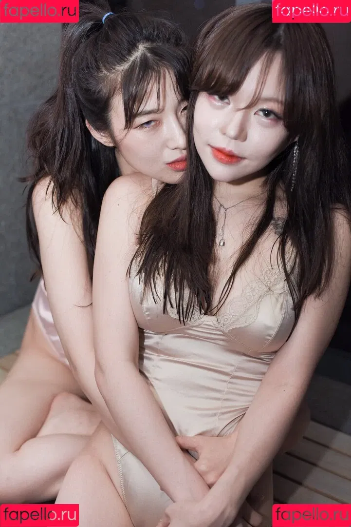 KimWooHye0n / Leeheeeun / Woohyeon / woohye0n Onlyfans Photo Gallery 