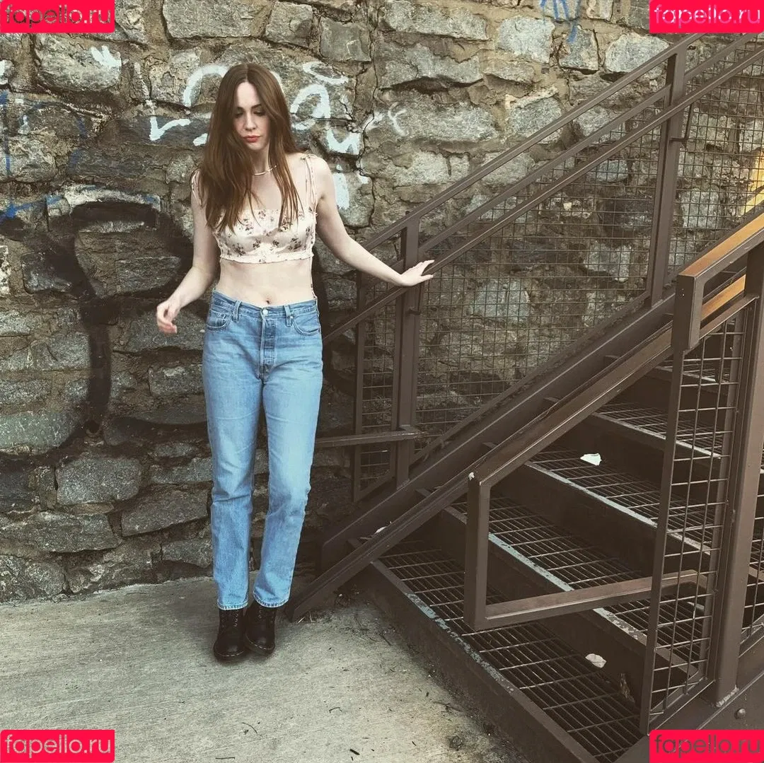 Karen Gillan / karengillan Onlyfans Photo Gallery 