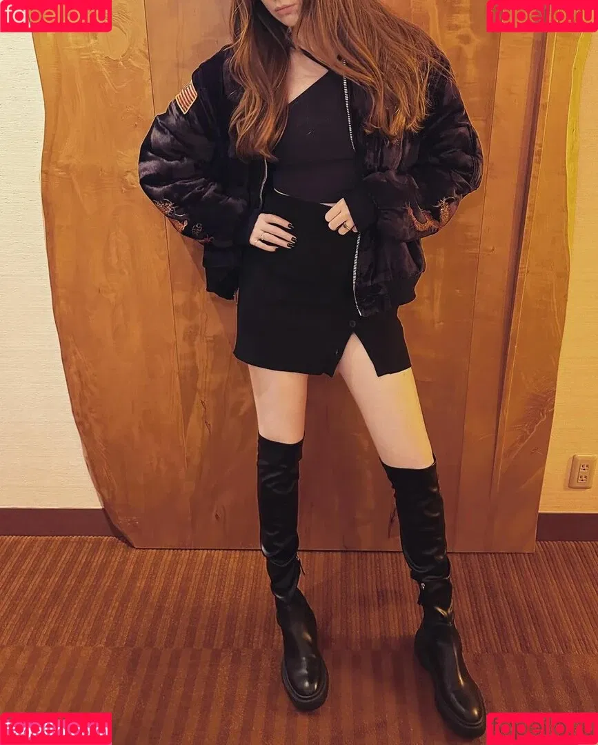 Karen Gillan / karengillan Onlyfans Photo Gallery 