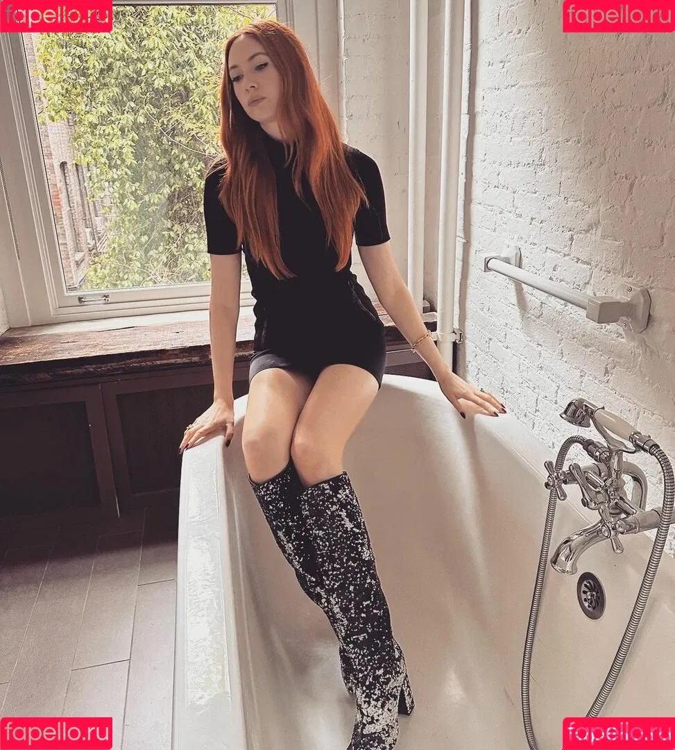Karen Gillan / karengillan Onlyfans Photo Gallery 