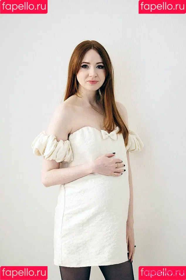 Karen Gillan / karengillan Onlyfans Photo Gallery 