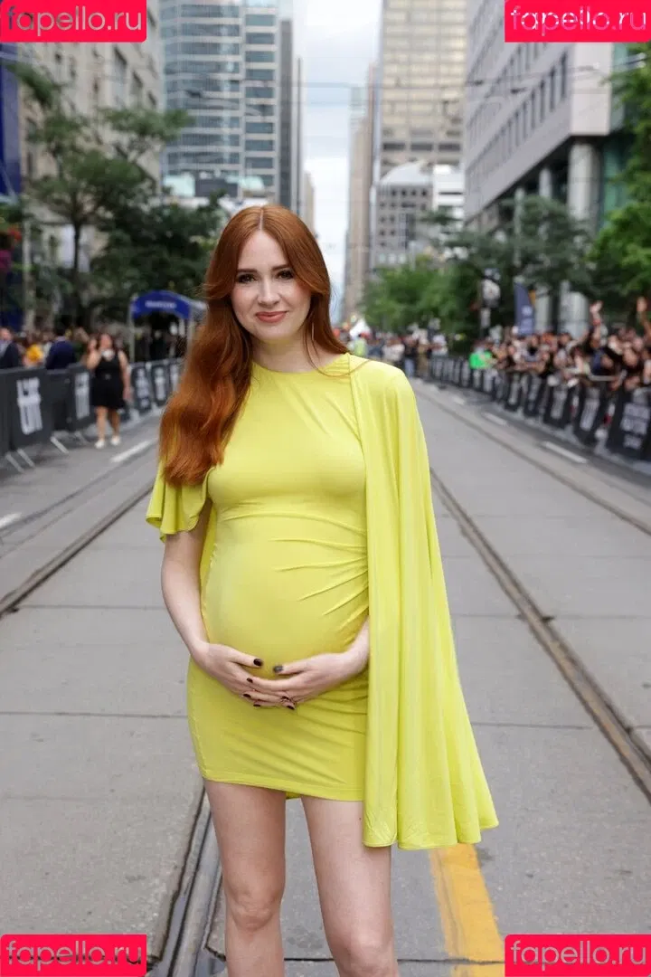 Karen Gillan / karengillan Onlyfans Photo Gallery 