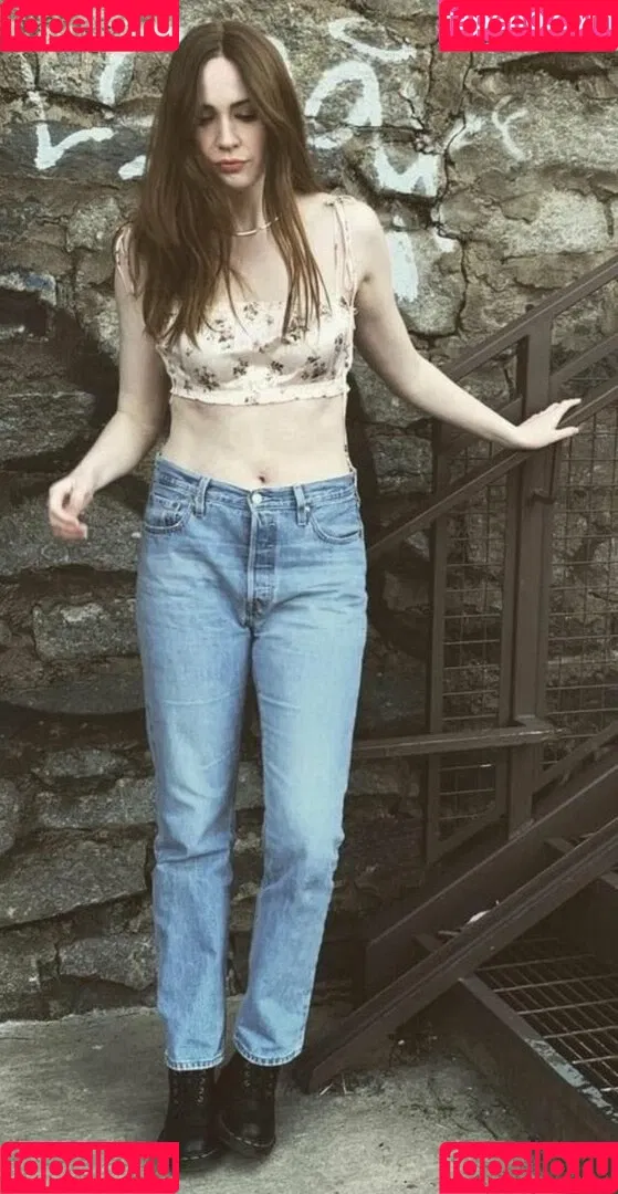 Karen Gillan / karengillan Onlyfans Photo Gallery 