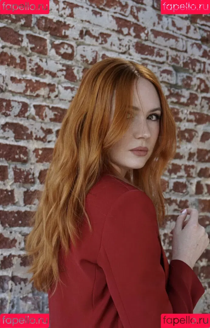 Karen Gillan / karengillan Onlyfans Photo Gallery 