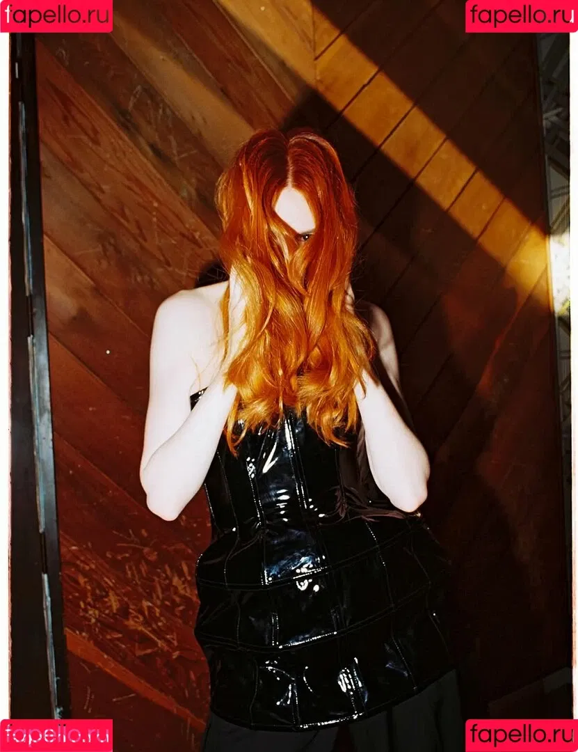 Karen Gillan / karengillan Onlyfans Photo Gallery 
