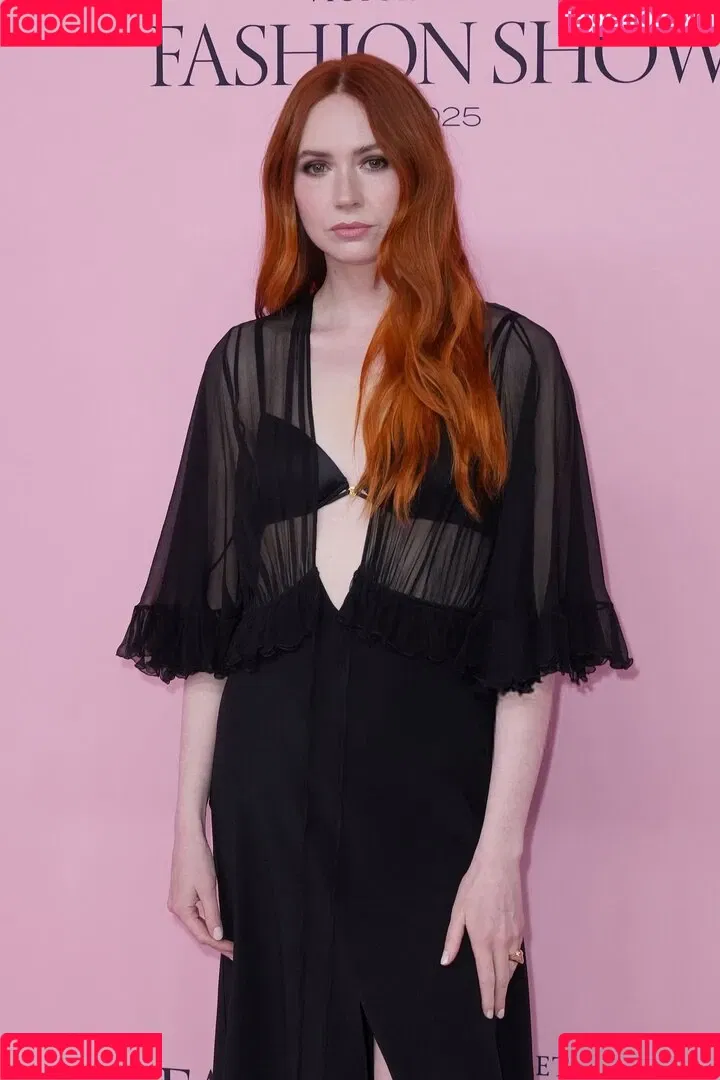 Karen Gillan / karengillan Onlyfans Photo Gallery 