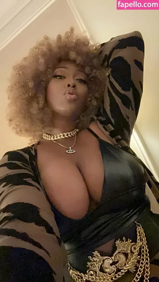 Tyomi Morgan / glamazontyomi / realglamazontyomi Onlyfans Photo Gallery 