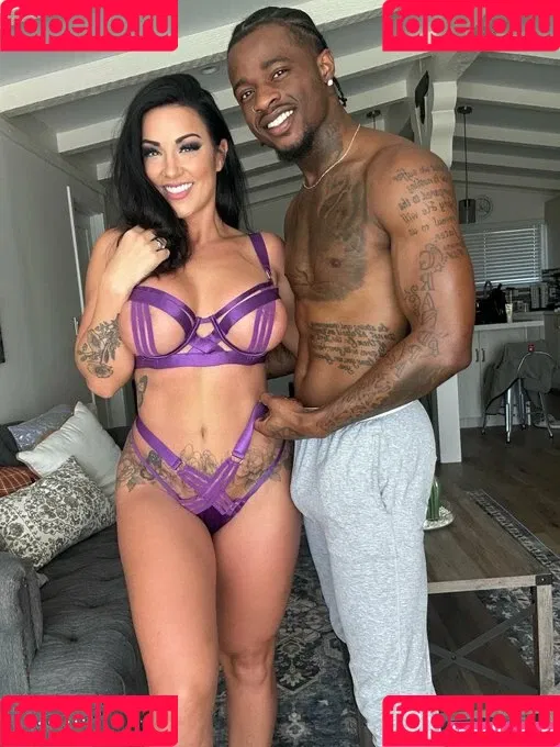 Courtney Tillia / courtneyltillia / thecourtneytillia Onlyfans Photo Gallery 
