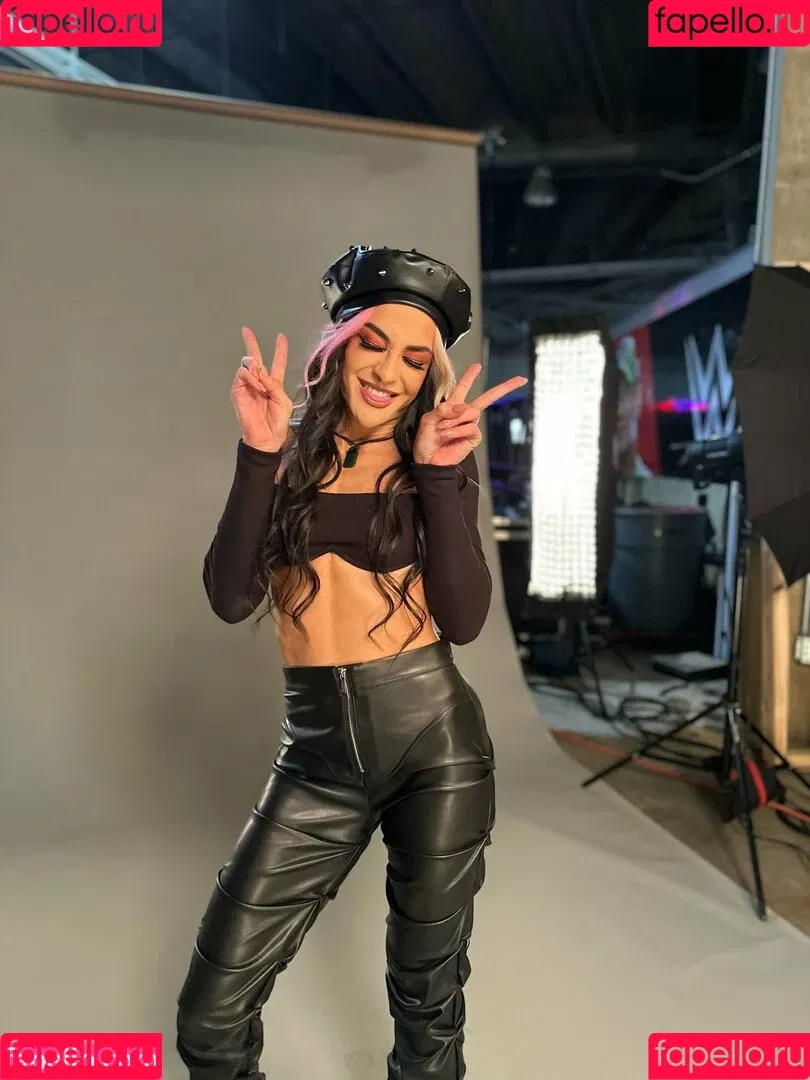 Charlie Girl / Dakota Kai / dakota_kai / imkingkota Onlyfans Photo Gallery 