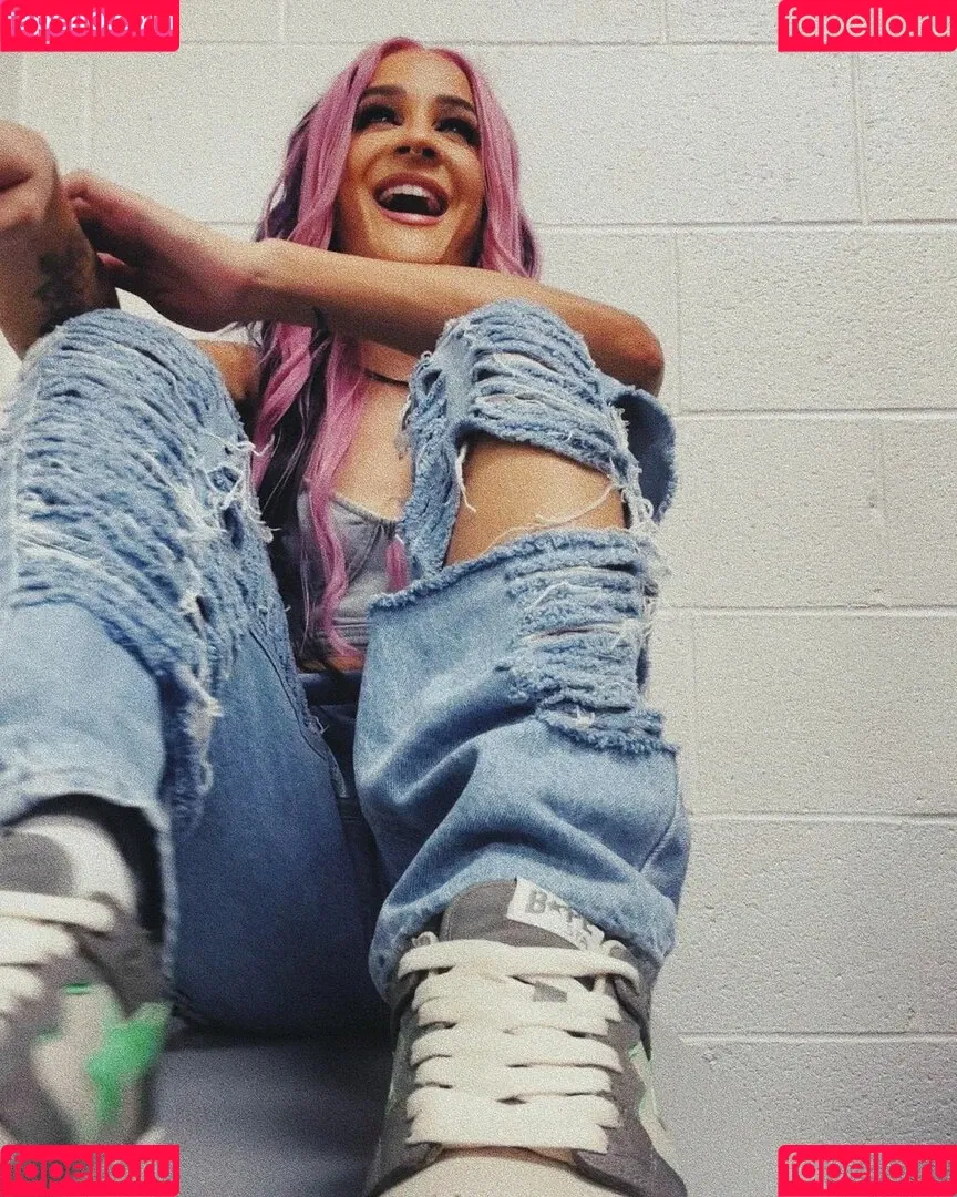 Charlie Girl / Dakota Kai / dakota_kai / imkingkota Onlyfans Photo Gallery 