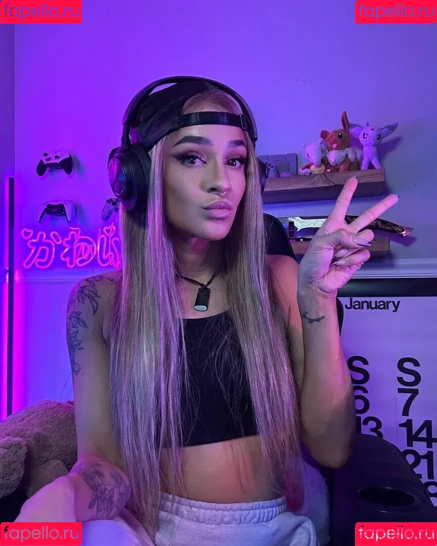 Charlie Girl / Dakota Kai / dakota_kai / imkingkota Onlyfans Photo Gallery 
