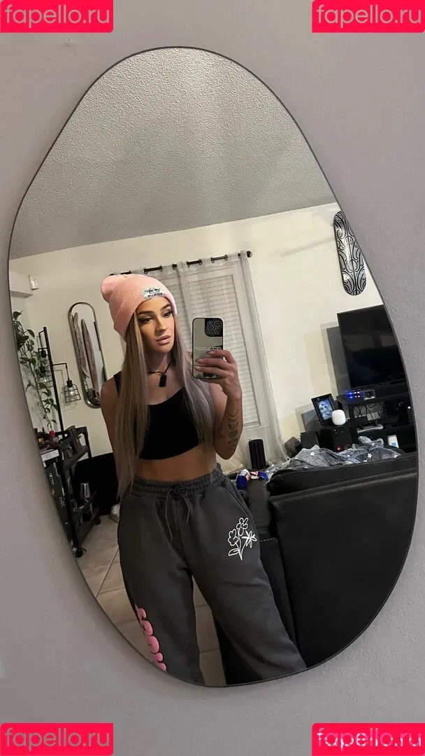 Charlie Girl / Dakota Kai / dakota_kai / imkingkota Onlyfans Photo Gallery 