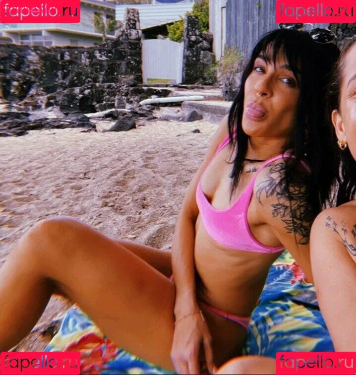 Charlie Girl / Dakota Kai / dakota_kai / imkingkota Onlyfans Photo Gallery 