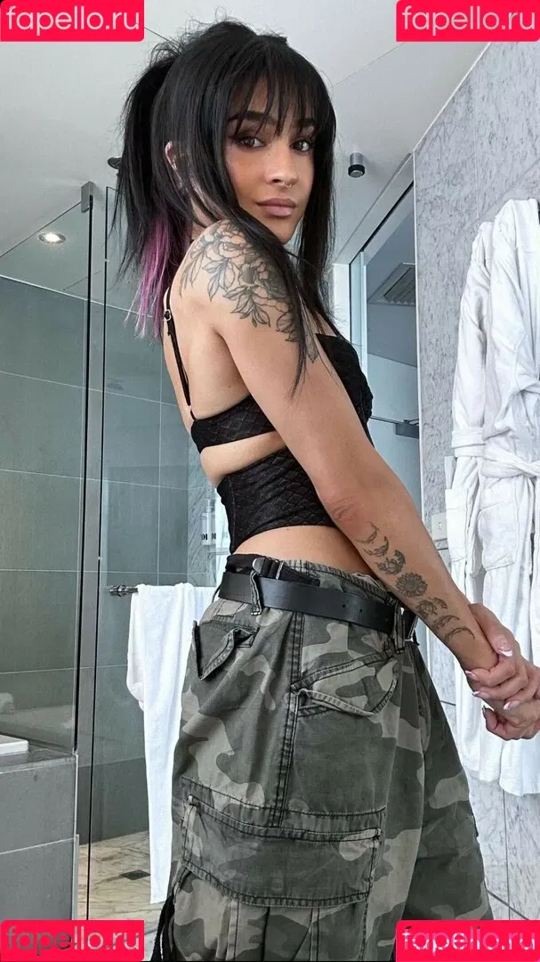 Charlie Girl / Dakota Kai / dakota_kai / imkingkota Onlyfans Photo Gallery 