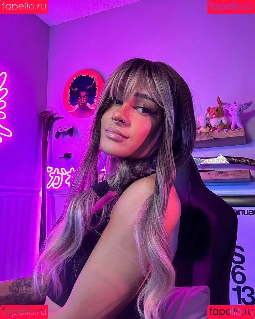 Charlie Girl / Dakota Kai / dakota_kai / imkingkota Onlyfans Photo Gallery 