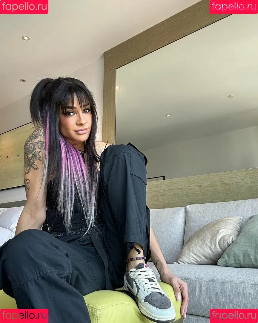 Charlie Girl / Dakota Kai / dakota_kai / imkingkota Onlyfans Photo Gallery 
