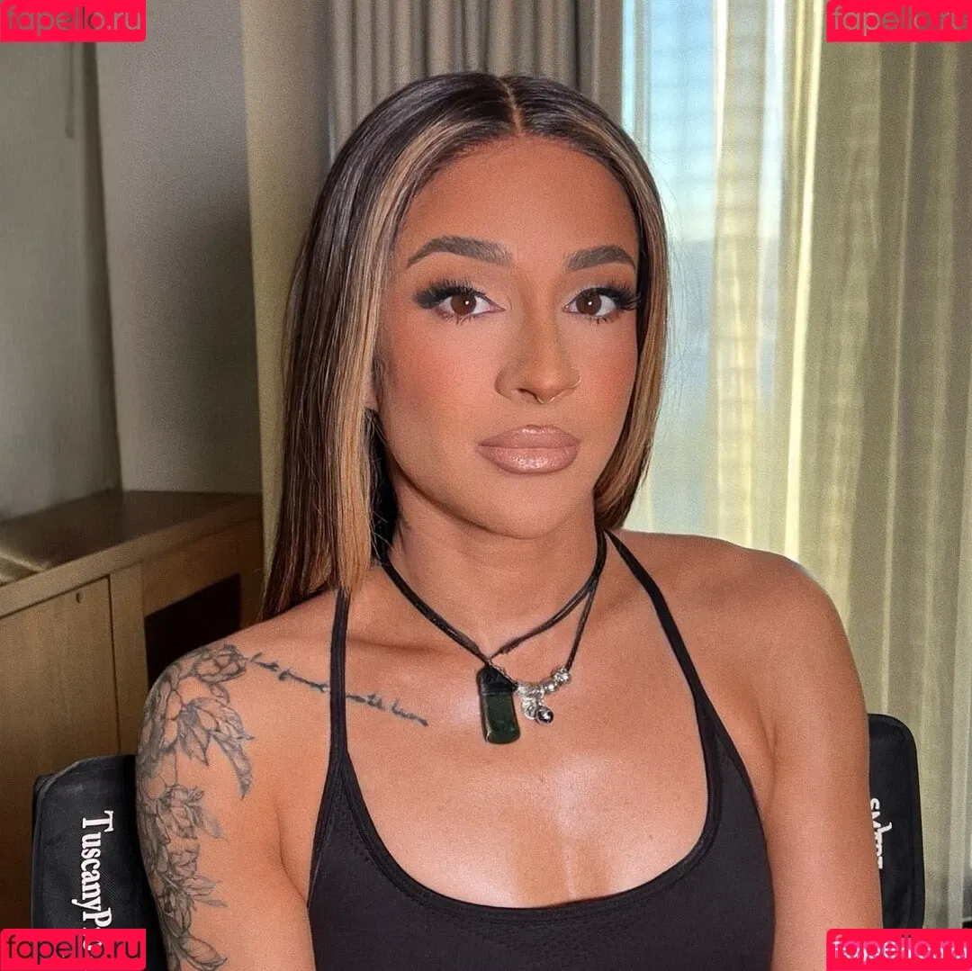 Charlie Girl / Dakota Kai / dakota_kai / imkingkota Onlyfans Photo Gallery 