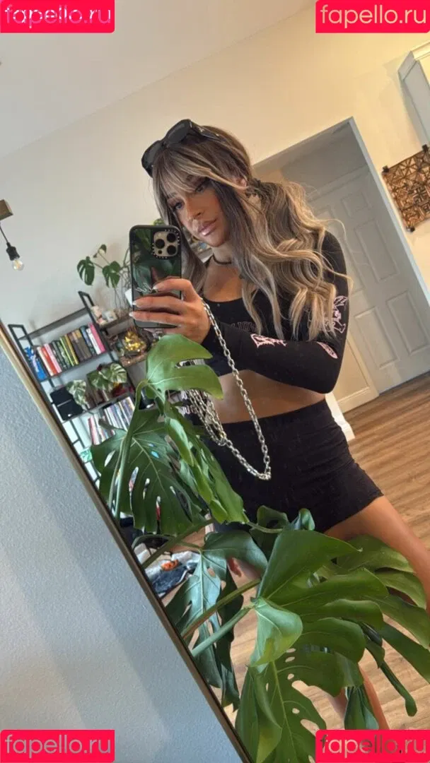 Charlie Girl / Dakota Kai / dakota_kai / imkingkota Onlyfans Photo Gallery 