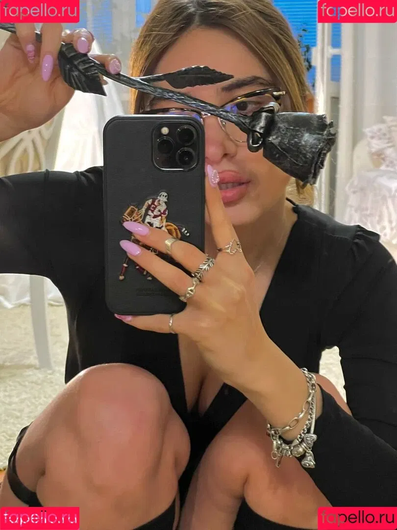 Adele Moor / AdeleMoor / adelemoorgoddes / adelemoorr Onlyfans Photo Gallery 