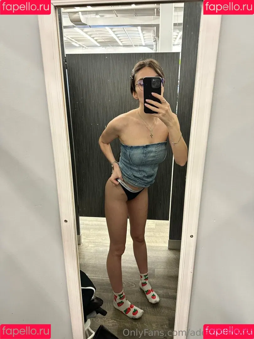 Adele Moor / AdeleMoor / adelemoorgoddes / adelemoorr Onlyfans Photo Gallery 