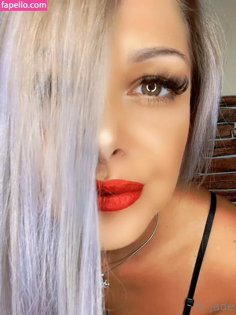 vaya_jade / victoriaa_jade Onlyfans Photo Gallery 