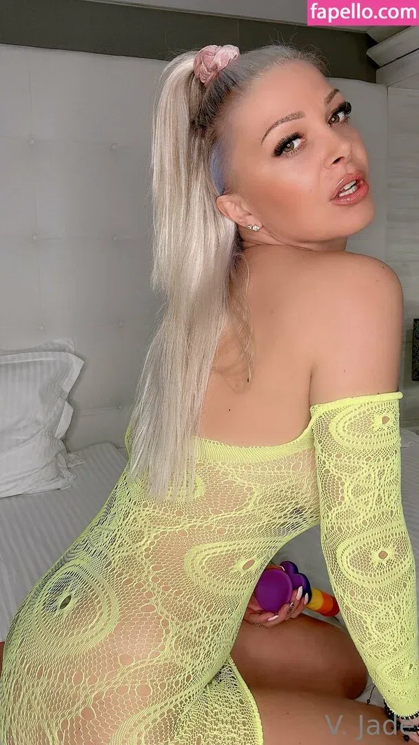 vaya_jade / victoriaa_jade Onlyfans Photo Gallery 