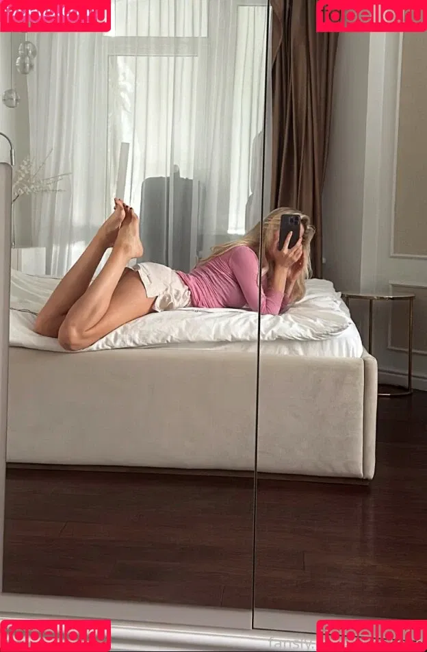 Kriss1one / Krissone / kriss1onee Onlyfans Photo Gallery 