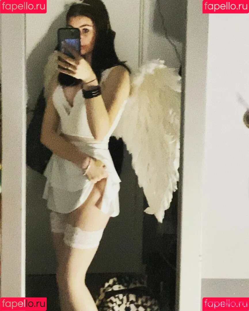Skye / Skye Doll / dolly6.6 / skyepastapins / skyesharp Onlyfans Photo Gallery 