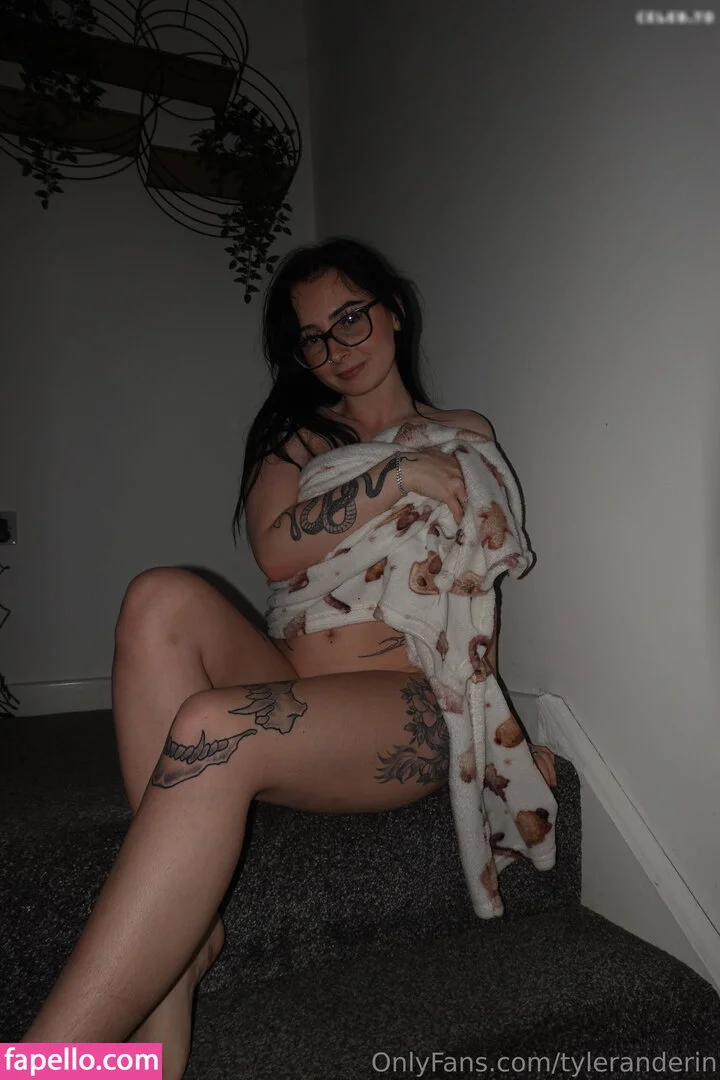 Tyler And Erin / tyleranderinx Onlyfans Photo Gallery 