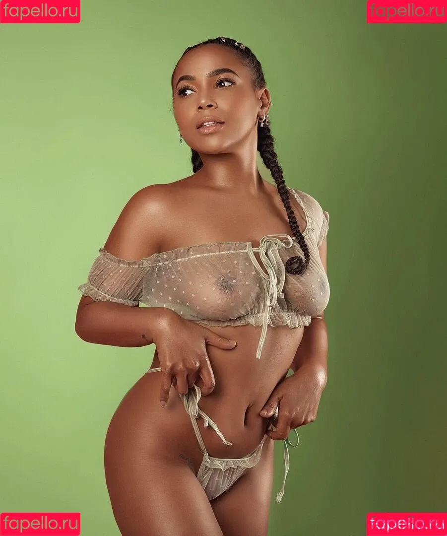 graefiin_melanin / graefiinmelanin Onlyfans Photo Gallery 
