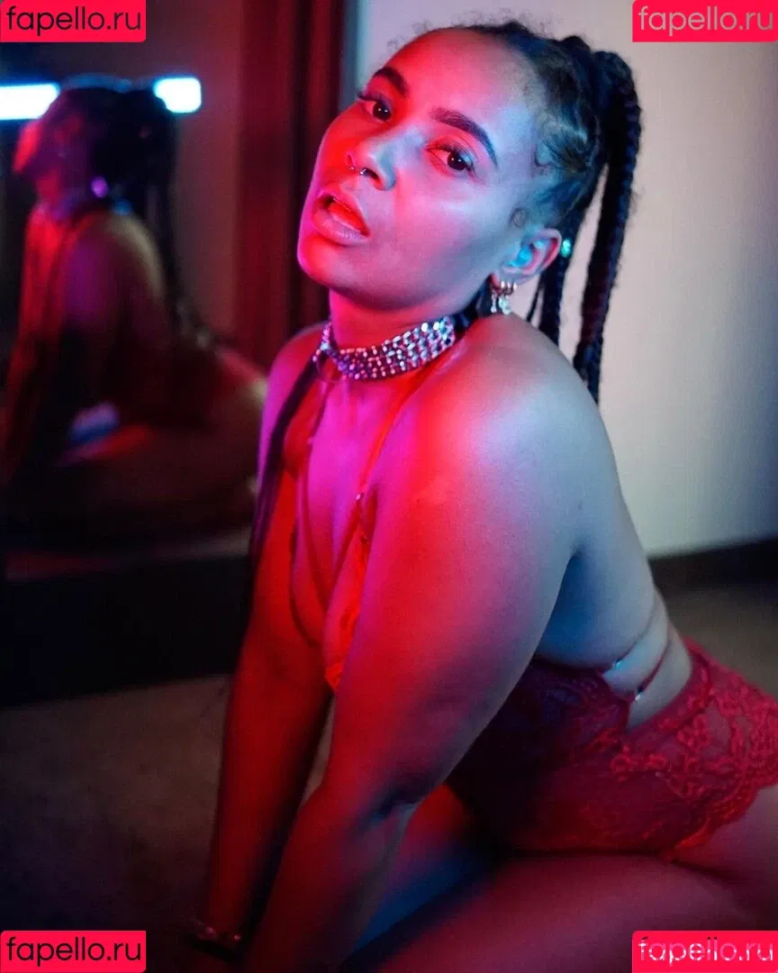 graefiin_melanin / graefiinmelanin Onlyfans Photo Gallery 