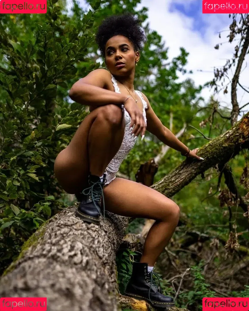graefiin_melanin / graefiinmelanin Onlyfans Photo Gallery 