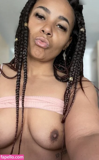 graefiin_melanin / graefiinmelanin Onlyfans Photo Gallery 