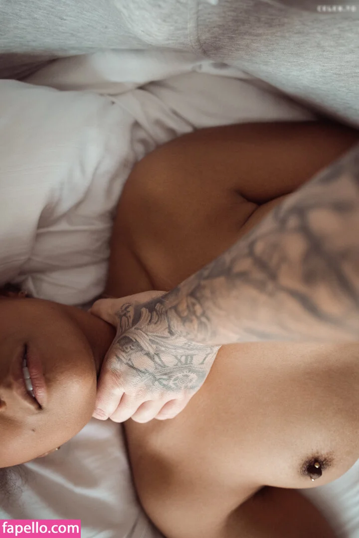 graefiin_melanin / graefiinmelanin Onlyfans Photo Gallery 