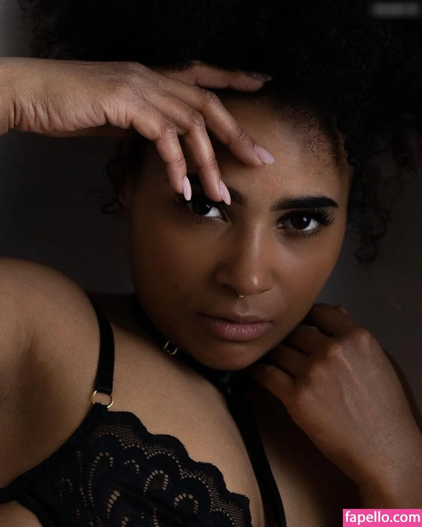 graefiin_melanin / graefiinmelanin Onlyfans Photo Gallery 