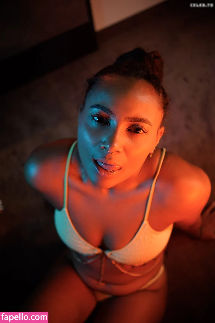 graefiin_melanin / graefiinmelanin Onlyfans Photo Gallery 