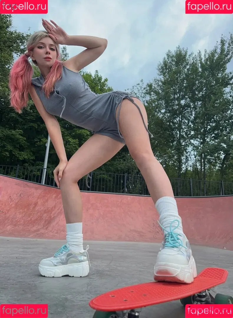 Alexandra Bodler / Caterpillar / caterpillar_cos / caterpillarcos Onlyfans Photo Gallery 