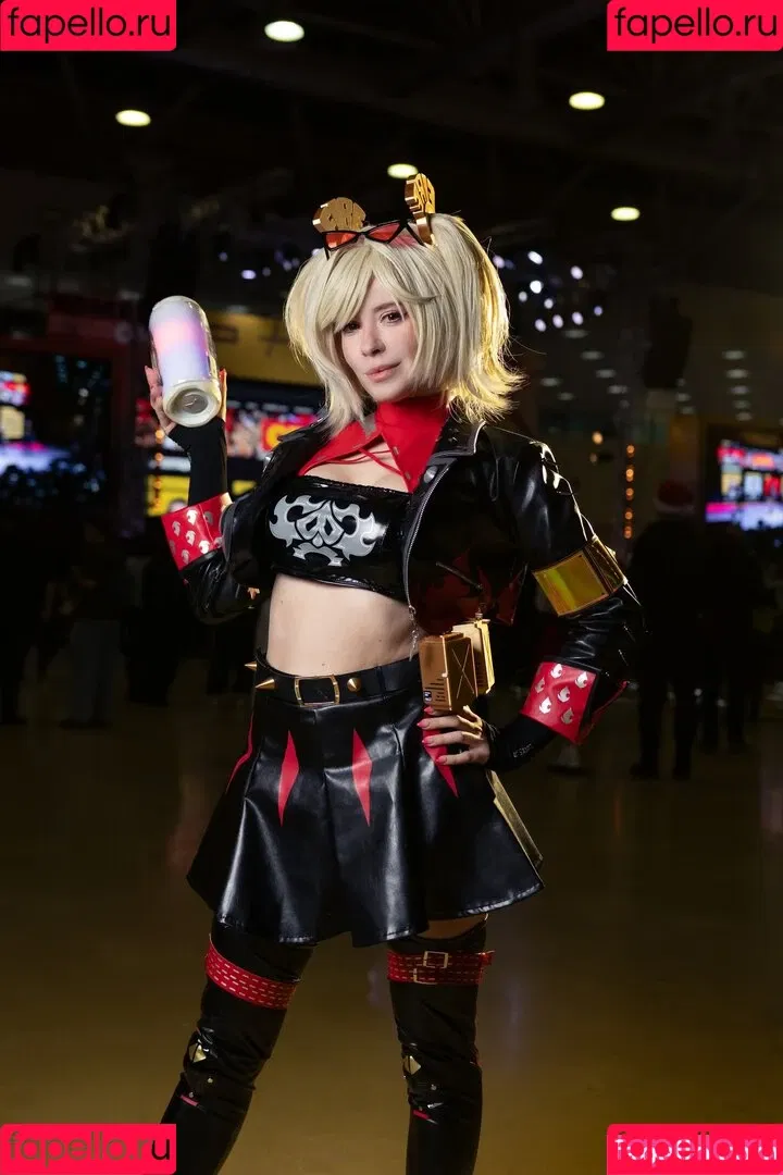 Alexandra Bodler / Caterpillar / caterpillar_cos / caterpillarcos Onlyfans Photo Gallery 