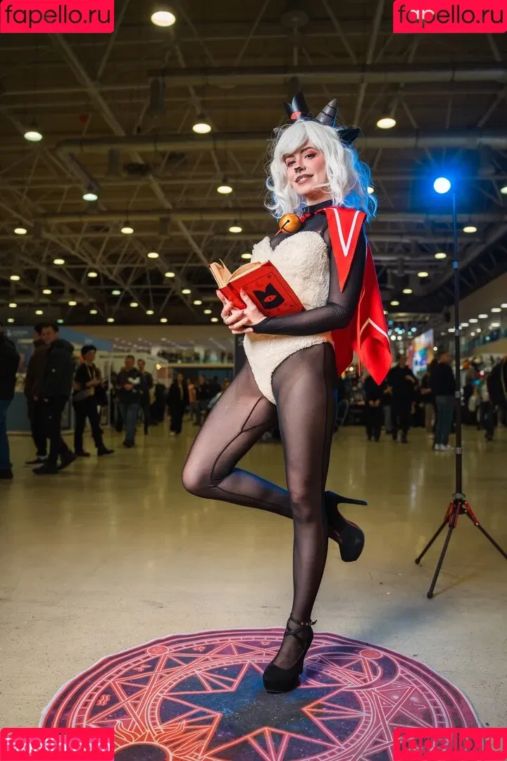 Alexandra Bodler / Caterpillar / caterpillar_cos / caterpillarcos Onlyfans Photo Gallery 