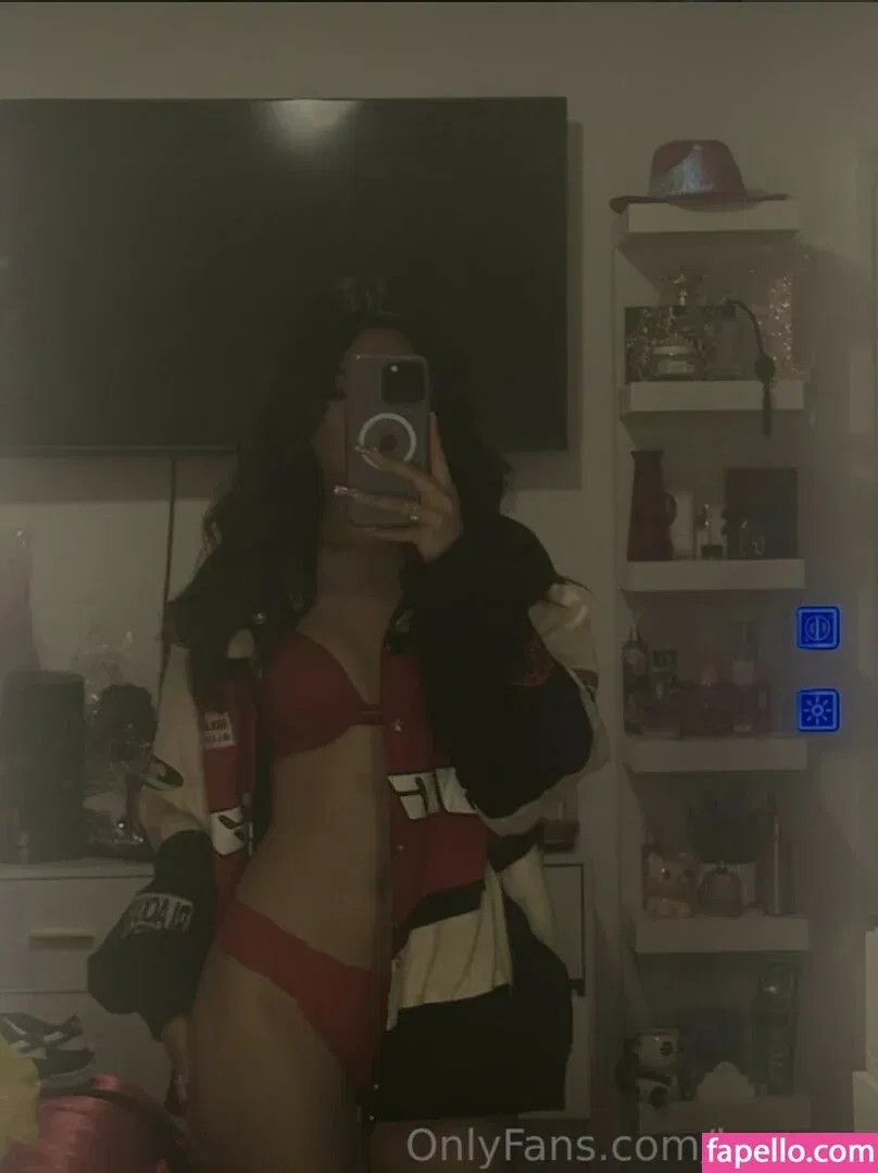 PriscillaHazell / luxuraa Onlyfans Photo Gallery 