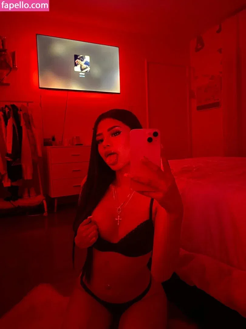 PriscillaHazell / luxuraa Onlyfans Photo Gallery 