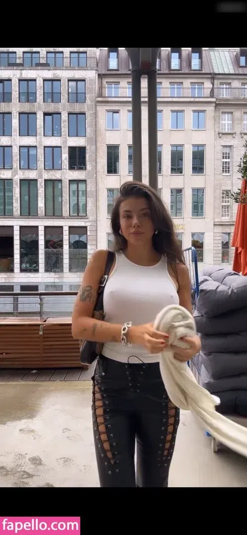 Honeybumofficial / honeybum_69 / posts Onlyfans Photo Gallery 