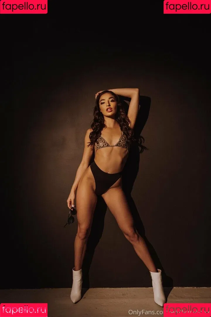Emily Willis / emilywillisx3 / emilywillisxoxo / emilywillisxxx Onlyfans Photo Gallery 