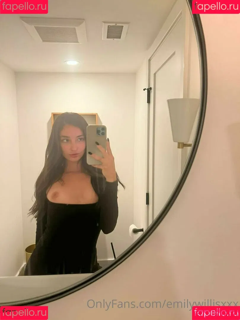 Emily Willis / emilywillisx3 / emilywillisxoxo / emilywillisxxx Onlyfans Photo Gallery 