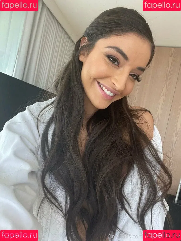 Emily Willis / emilywillisx3 / emilywillisxoxo / emilywillisxxx Onlyfans Photo Gallery 
