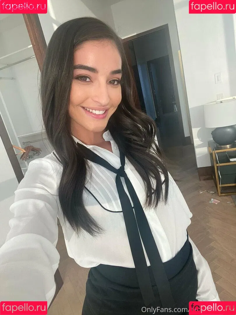 Emily Willis / emilywillisx3 / emilywillisxoxo / emilywillisxxx Onlyfans Photo Gallery 